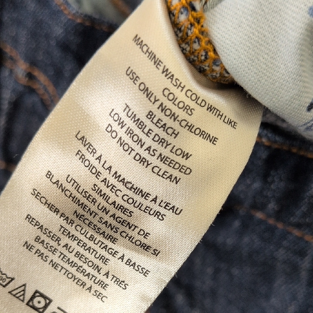 PILCRO I Lightweight Stretch Cuffed Dark Blue Denim Jean Shorts, 27 - Picture 8 of 12
